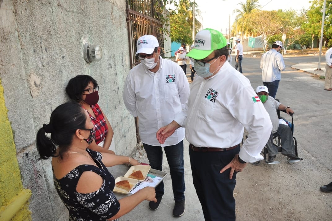 Ramírez Marín realizó una caminata por la colonia Emiliano Zapata Oriente Ramírez Marín realizó una caminata por la colonia Emiliano Zapata Oriente