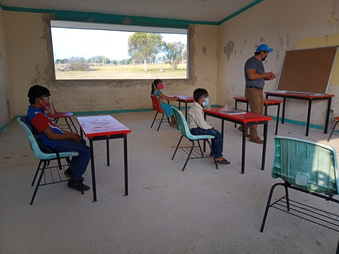 CDMX y Aguascalientes inició hoy el regreso a clases presenciales y los demás estados lo harán de manera escalonada CDMX y Aguascalientes inició hoy el regreso a clases presenciales y los demás estados lo harán de manera escalonada
