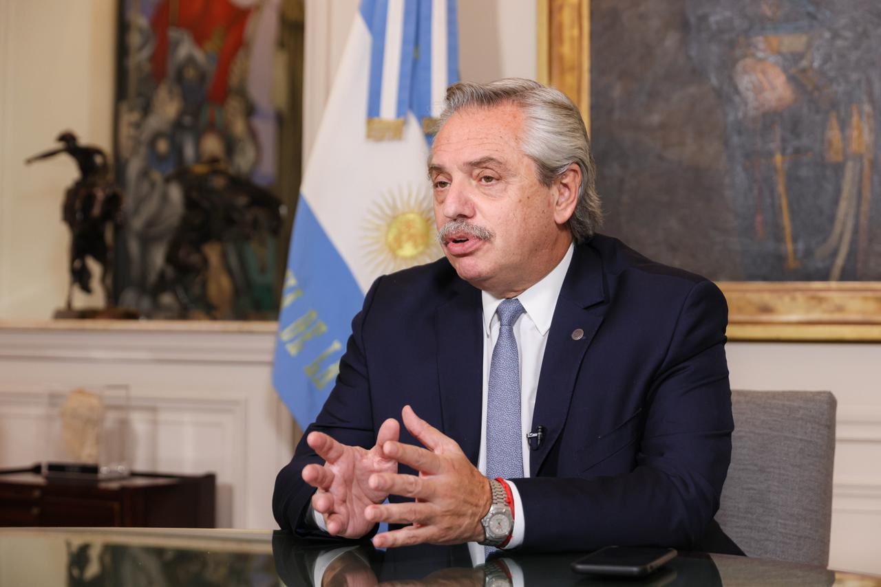 Alberto Fernández, recibe el alta médica tras padecer COVID-19