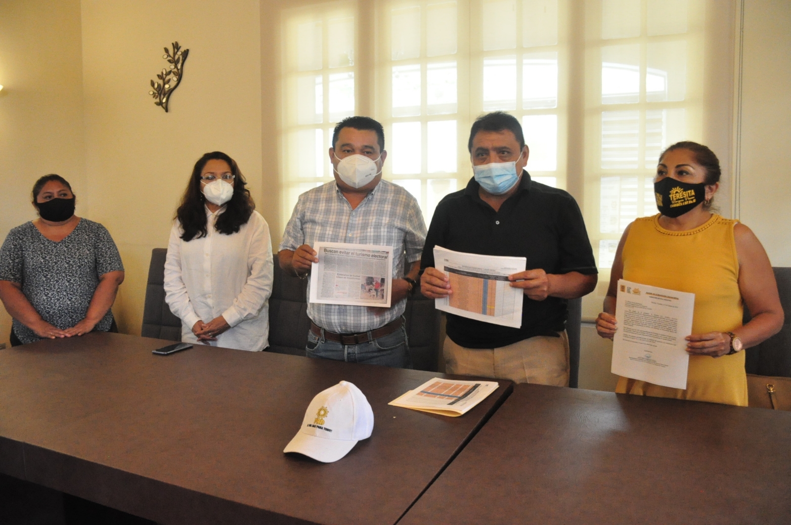 Los movimientos se registraron en Timul, Nenelá y Tixcuytún, en Yucatán; y en Puerto Morelos, Quintana Roo, hacia la demarcación