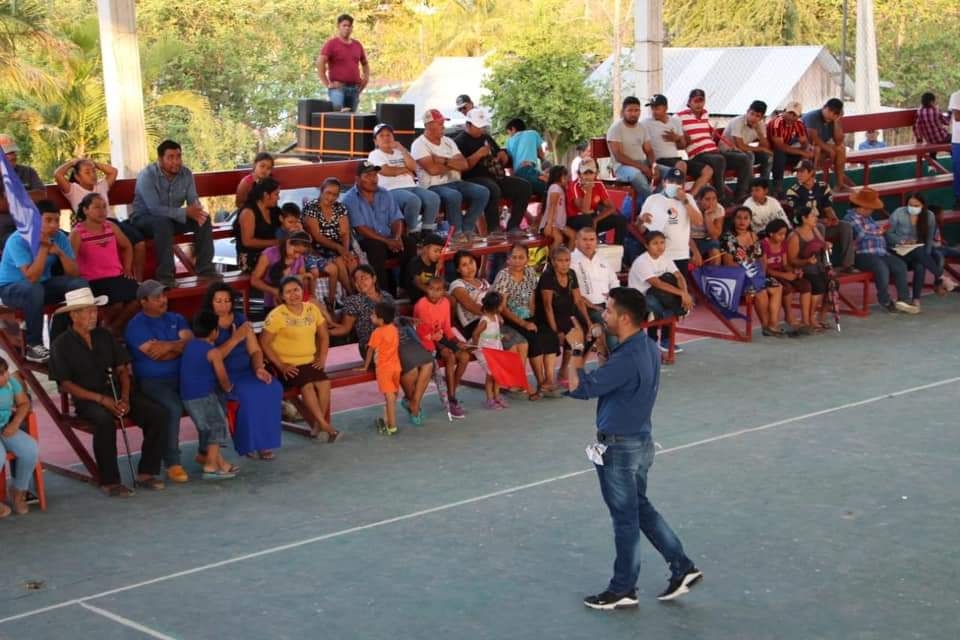 Entre las recomendaciones, el Sector Salud indica que se debe evitar la presencia de pequeños en los eventos, mantener la sana distancia y evitar las porras