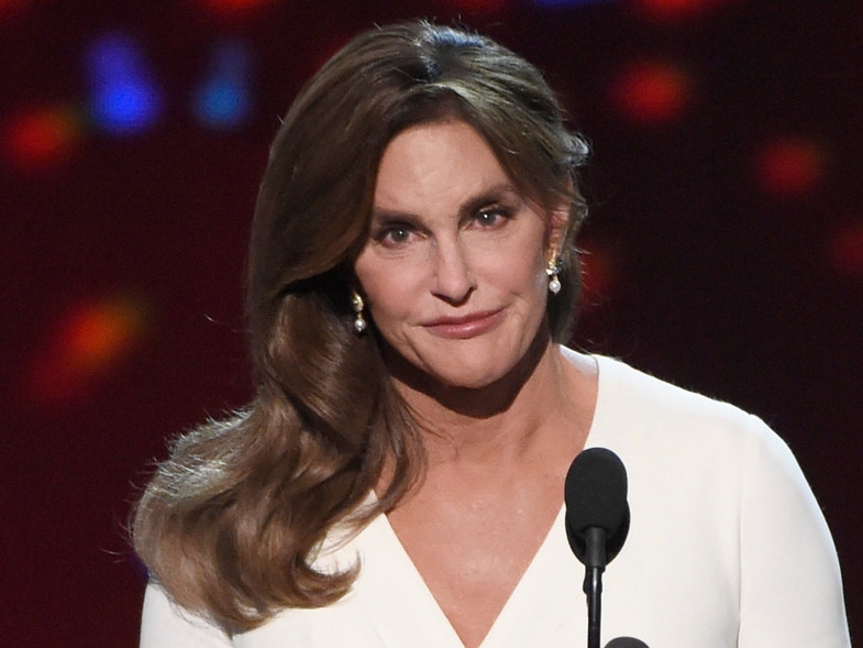 En un comunicado publicado en sus redes sociales, Jenner, dijo que ya presentó la documentación inicial para postularse como gobernadora del estado