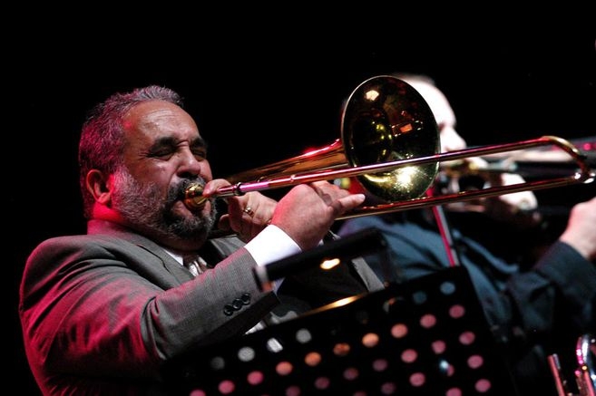Willie Colon sufrió un accidente de tránsito, su estado de salud es grave Willie Colon sufrió un accidente de tránsito, su estado de salud es grave