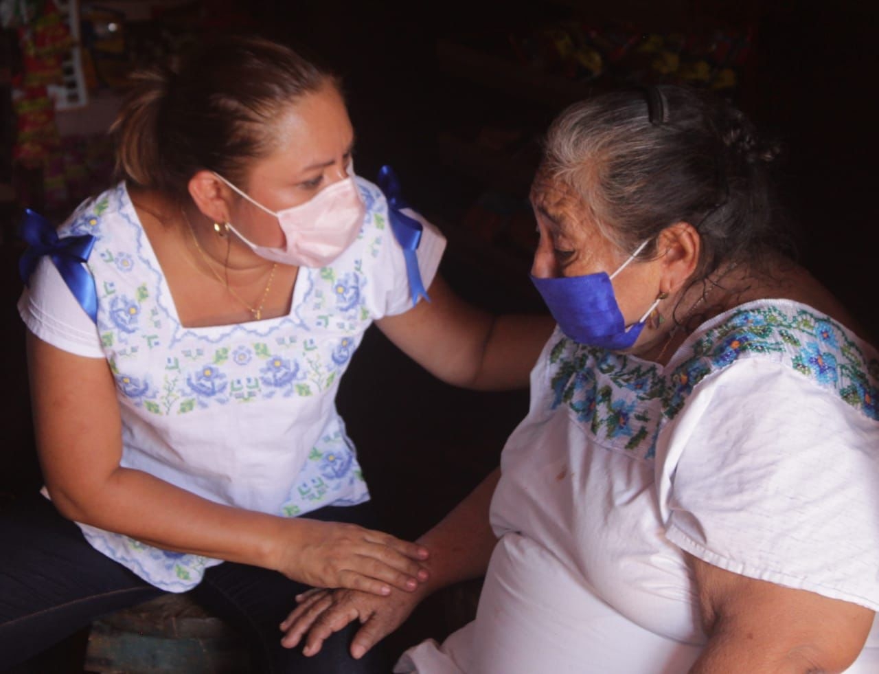 La candidata del PAN visitó a los adultos mayores de la localidad