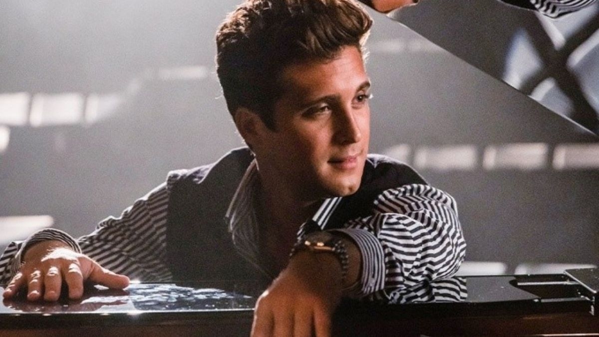 Diego Boneta como Luis Miguel