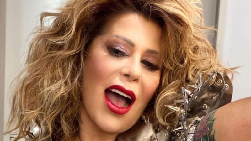 Fue en Instagram en donde la Guzmán informó sobre la modificación de su show Fue en Instagram en donde la Guzmán informó sobre la modificación de su show