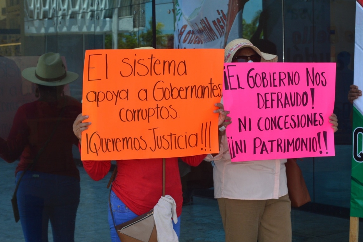 Según el declarante hace 3 años, Candelario Salomón los convocó y les planteó que podrían obtener su concesión de taxi Según el declarante hace 3 años, Candelario Salomón los convocó y les planteó que podrían obtener su concesión de taxi