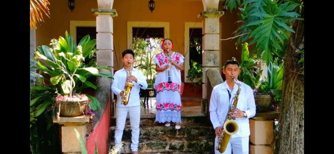 En el video pueden ustedes apreciar la actuación de los jóvenes