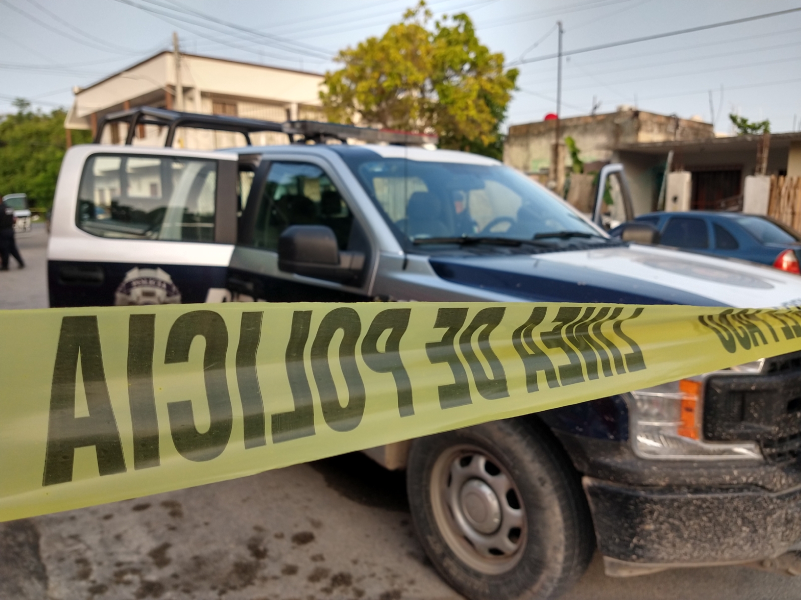 Presunto feminicida intentó burlar a policías en Cancún; dijo que su esposa se había ahorcado