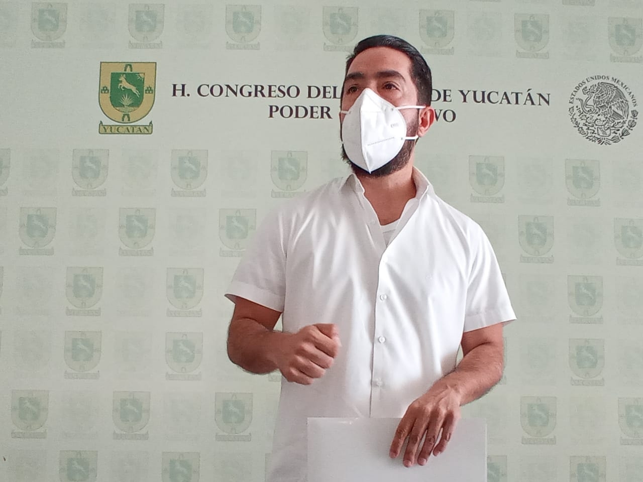 Borjas Romero era el presidente de la Mesa Directiva del Congreso de Yucatán Borjas Romero era el presidente de la Mesa Directiva del Congreso de Yucatán