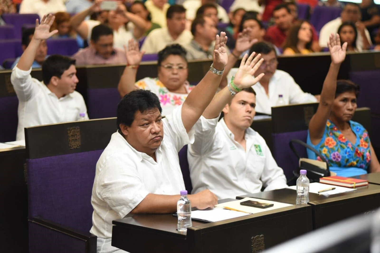 En la Plataforma Nacional de Transparencia el diputado aparece como trabajador activo del Seguro Social