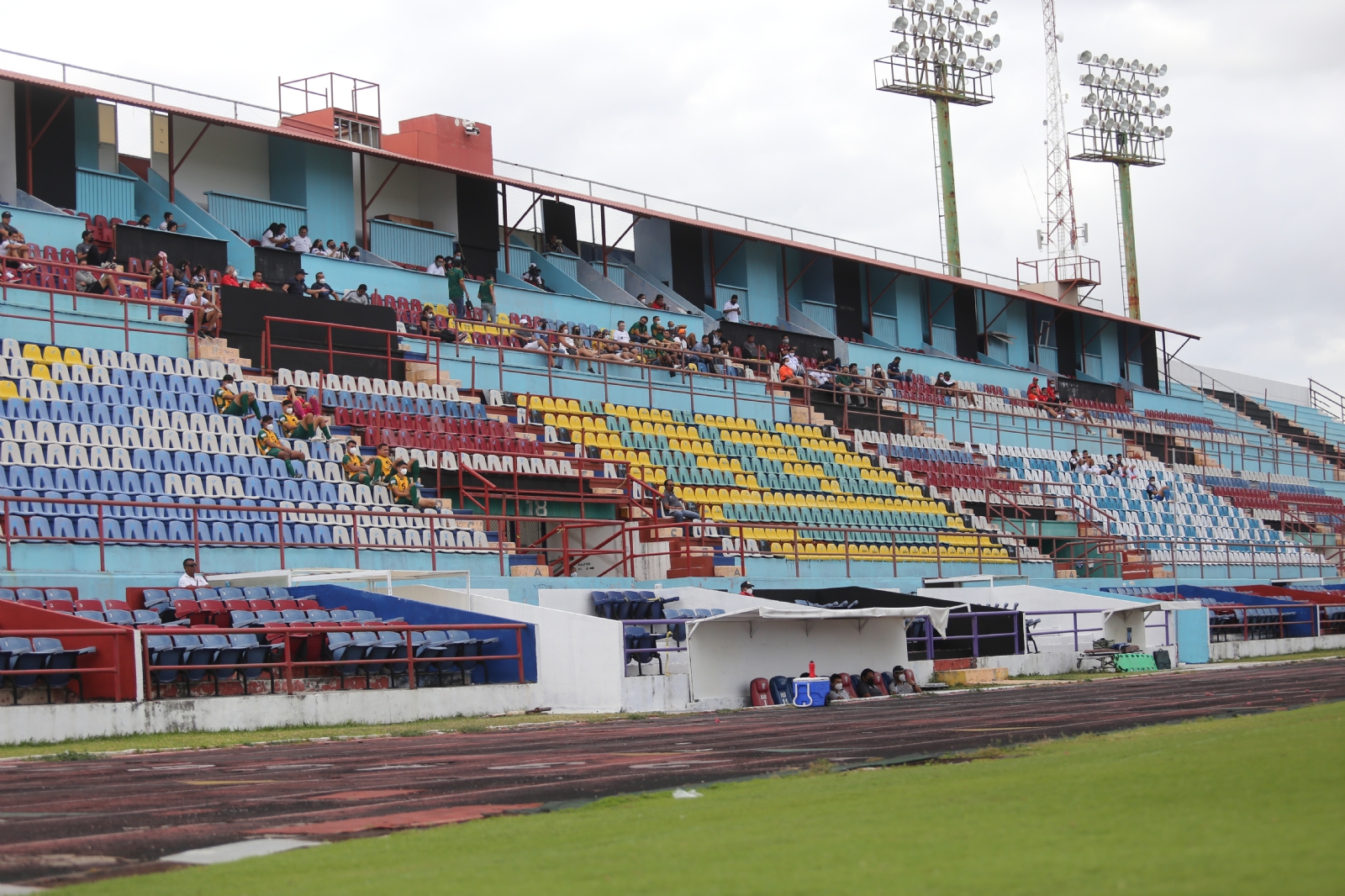 El acceso al estadio 'Andrés Quintana Roo' será limitado al 30% de su capacidad El acceso al estadio 'Andrés Quintana Roo' será limitado al 30% de su capacidad