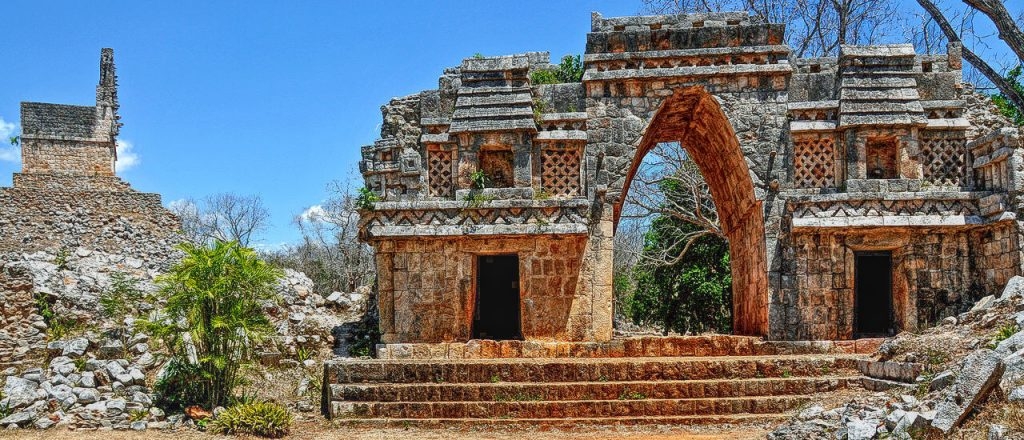 La arquitectura de la Ruta Puc está llena de simbolismos