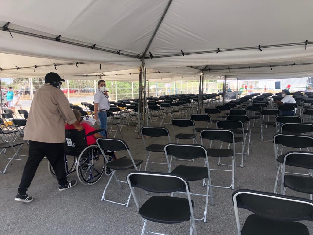 Adultos mayores no acuden a vacunarse contra el COVID-19 en Cancún Adultos mayores no acuden a vacunarse contra el COVID-19 en Cancún