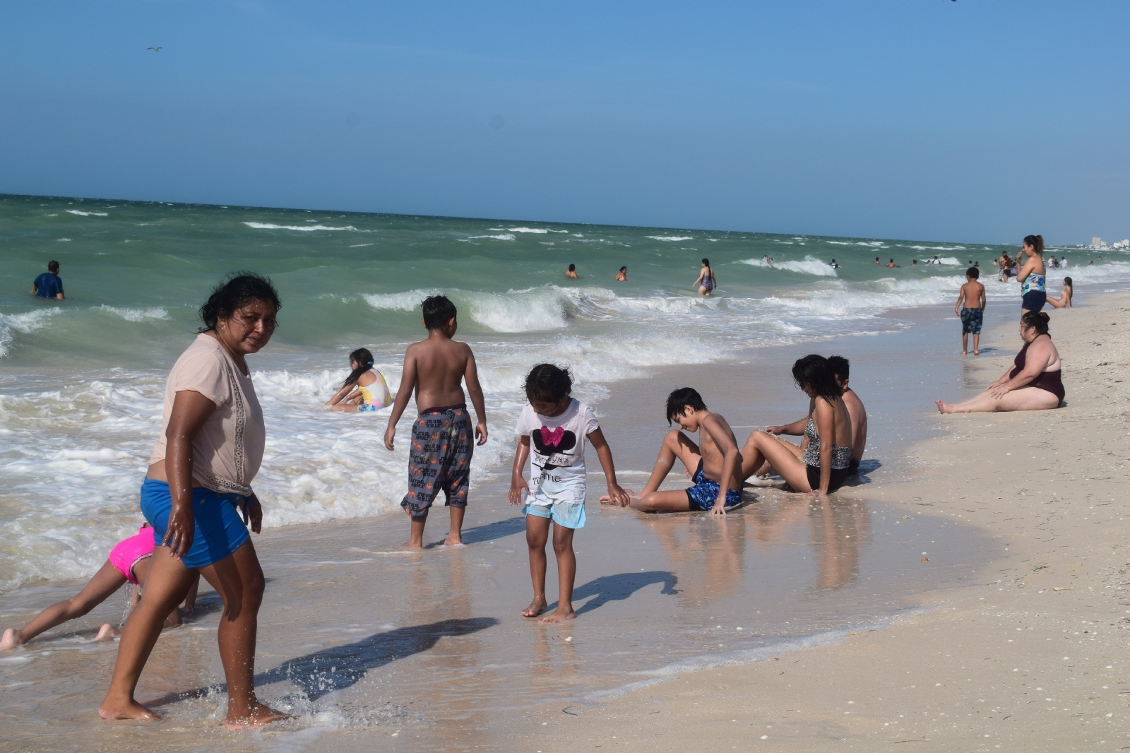 En días pasados el puerto de Progreso presentó una afluencia de más de 10 mil bañistas En días pasados el puerto de Progreso presentó una afluencia de más de 10 mil bañistas