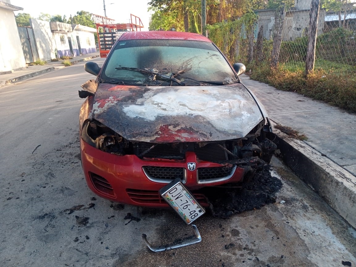 Los hechos ocurrieron cerca de las 03:30 horas sobre la calle 35 entre 22 y 20 de la colonia Morelos, en Escárcega, cuando el estruendo alertó a los colonos