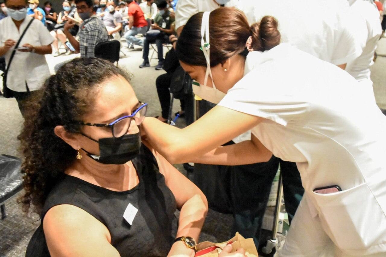 La semana pasada, el martes 11, se inició la aplicación de las vacunas contra el coronavirus para personas de 50 a 59 años La semana pasada, el martes 11, se inició la aplicación de las vacunas contra el coronavirus para personas de 50 a 59 años