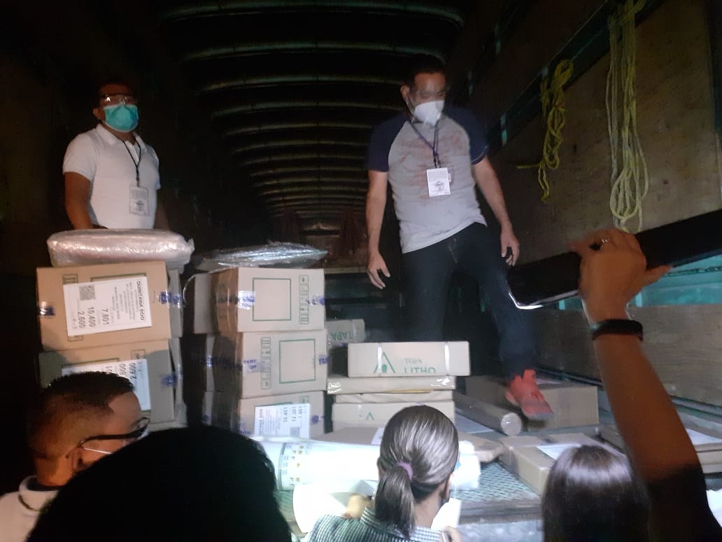 Los paquetes electorales llegaron bajo vigilancia dela Guardia Nacional