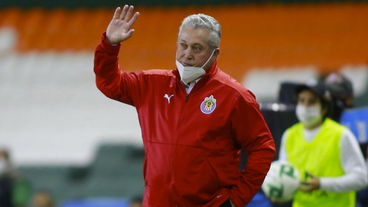 El 'rey midas' se quedará una tiempo más en Chivas El 'rey midas' se quedará una tiempo más en Chivas