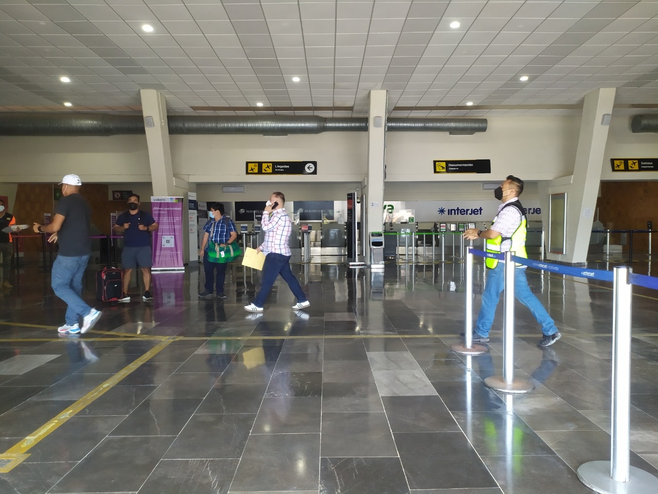 United Airlines, es la única aerolínea que ofrecía vuelos internacionales entre Carmen y Estados Unidos, pero suspendió sus operaciones United Airlines, es la única aerolínea que ofrecía vuelos internacionales entre Carmen y Estados Unidos, pero suspendió sus operaciones