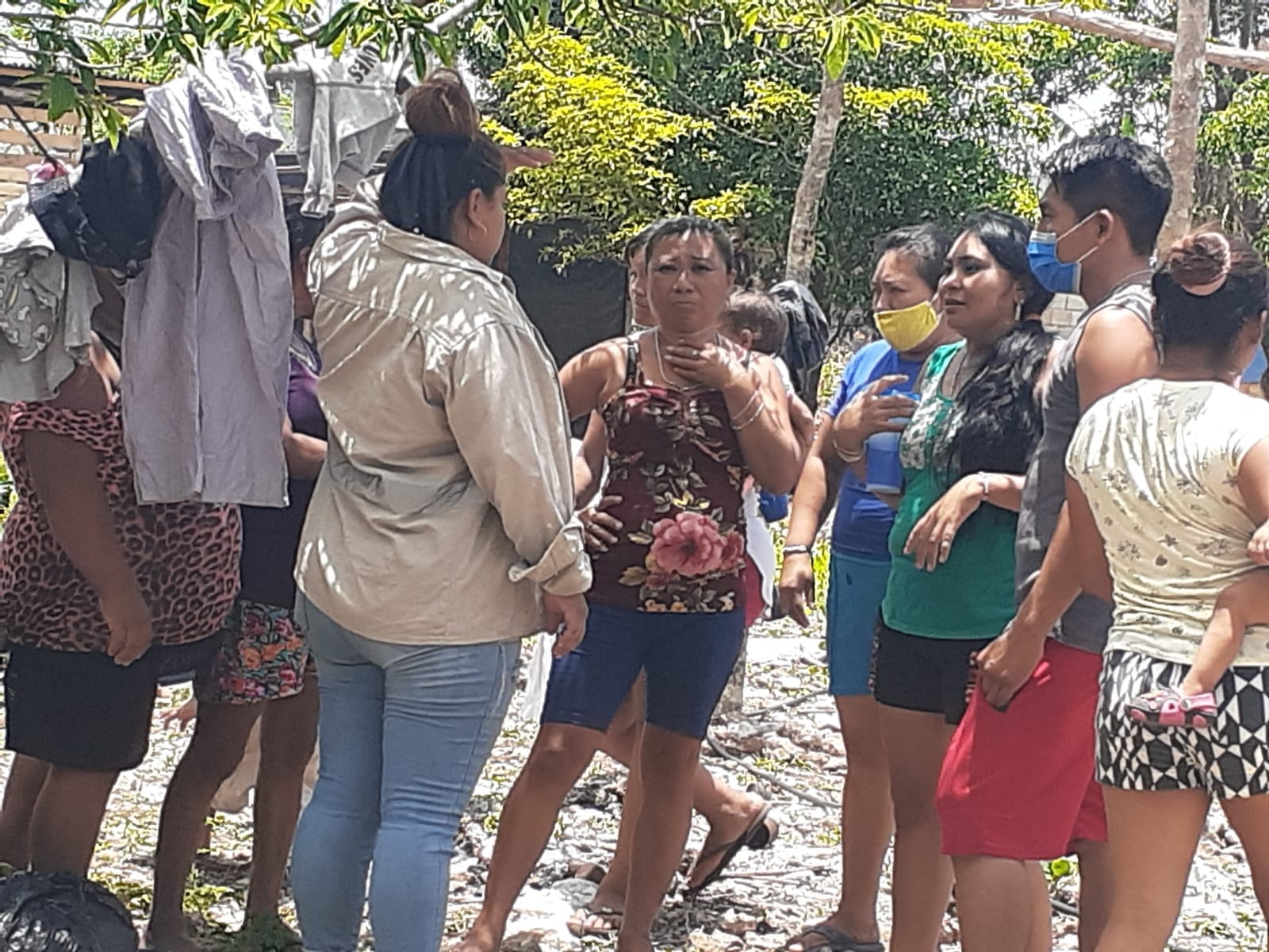 Las 60 casas ya cuentan con luz y agua potable por lo que pidieron ayuda al Gobierno del Estado Las 60 casas ya cuentan con luz y agua potable por lo que pidieron ayuda al Gobierno del Estado