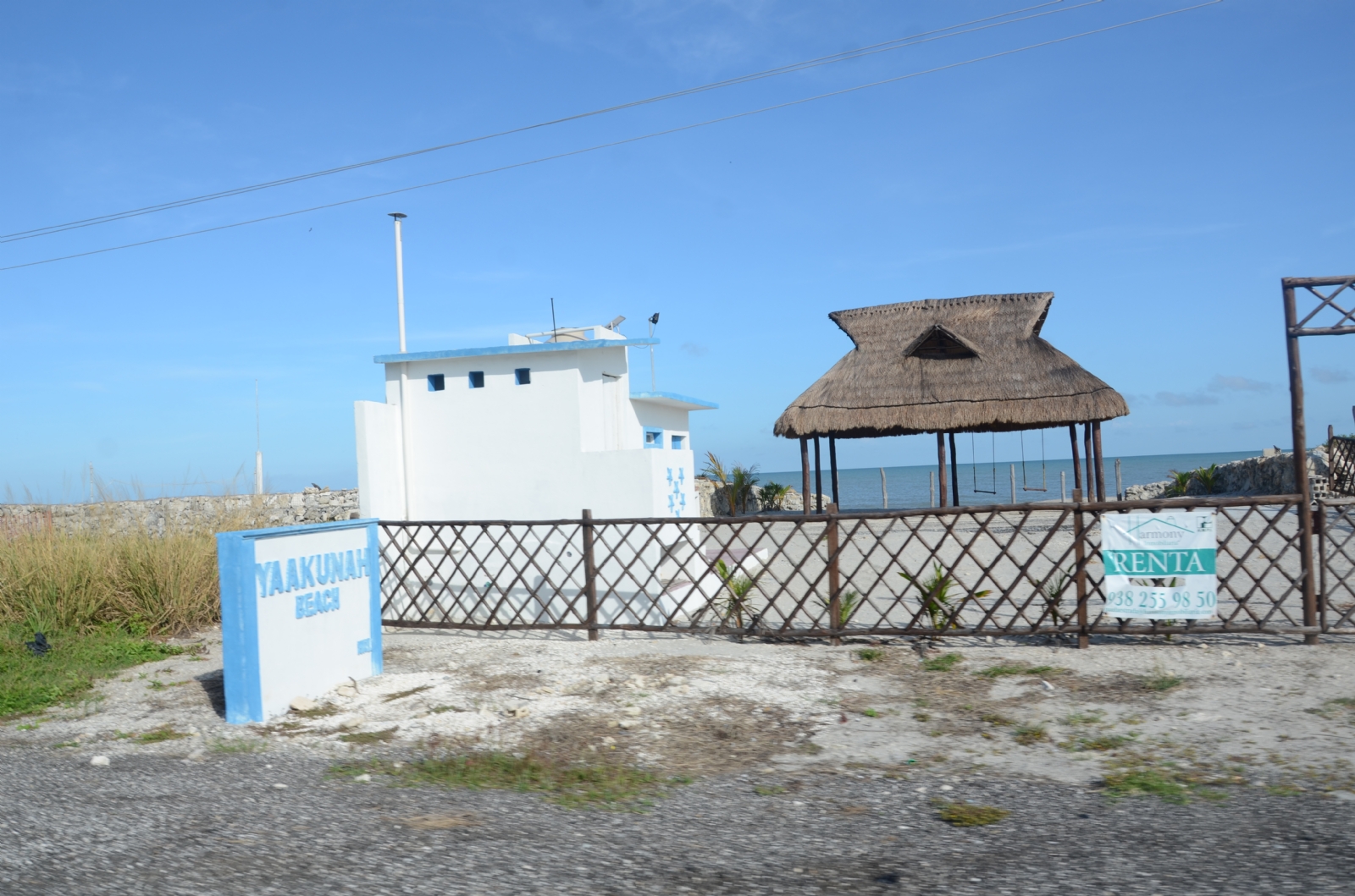 Avanza privatización de playas pese a prohibición