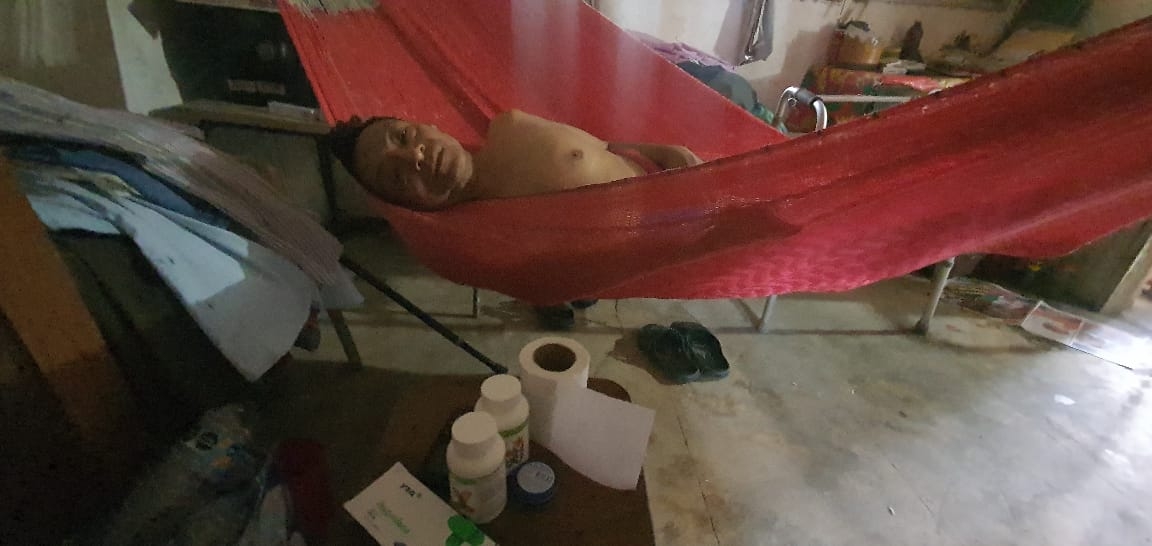 Arturo no cuenta con ningún tipo de asistencia médica Arturo no cuenta con ningún tipo de asistencia médica