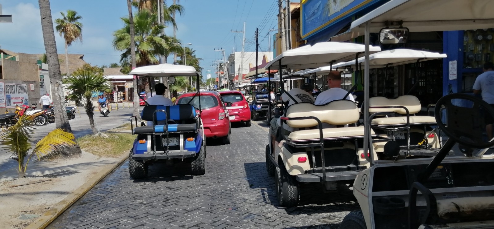 Miembros de la iniciativa privada solicitaron recuperar la imagen del malecón .