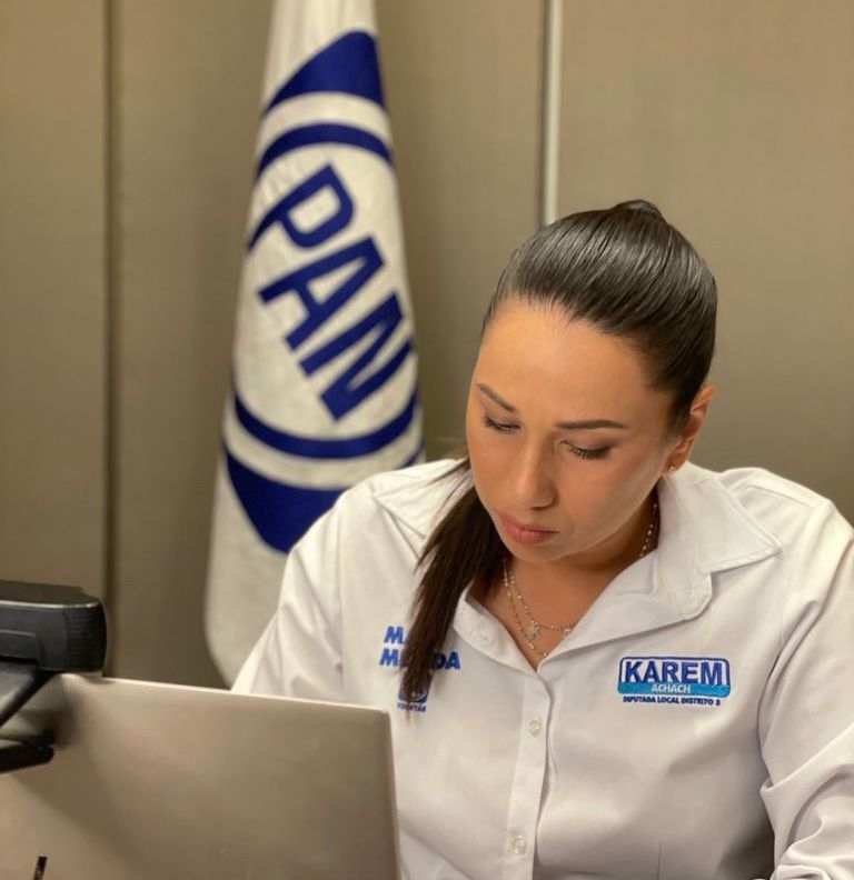 Karem Achach en su intervención en el debate de candidaturas organizado por el IEPAC Karem Achach en su intervención en el debate de candidaturas organizado por el IEPAC