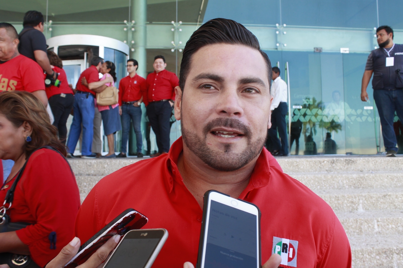 El candidato ha comprado publicidad en páginas de internet