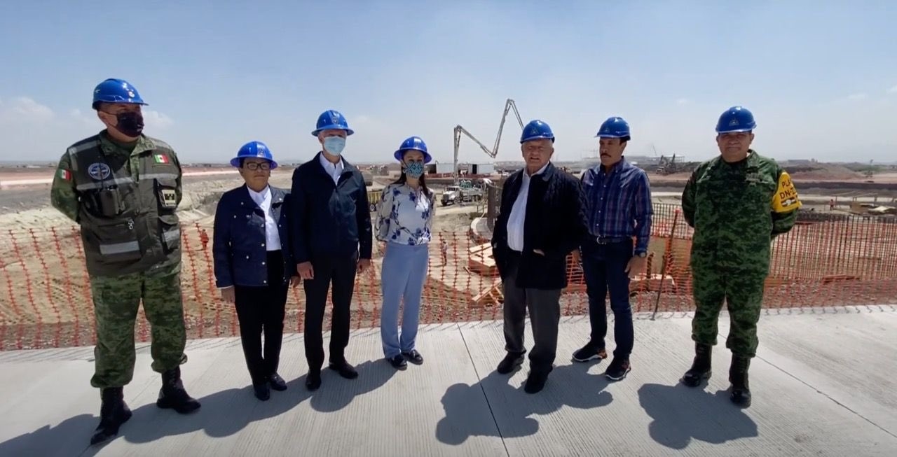 AMLO supervisa obras del AIFA AMLO supervisa obras del AIFA