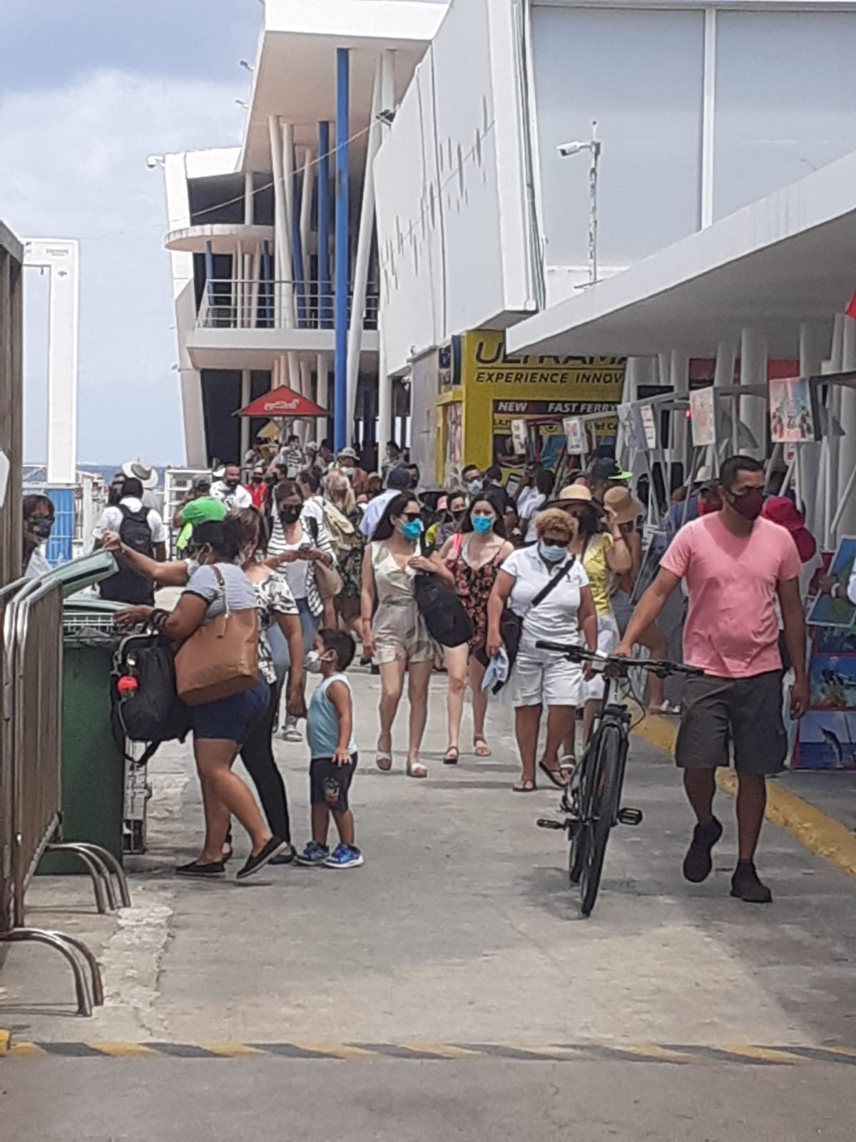 Este sábado el cruce de pasajeros se vio afectado