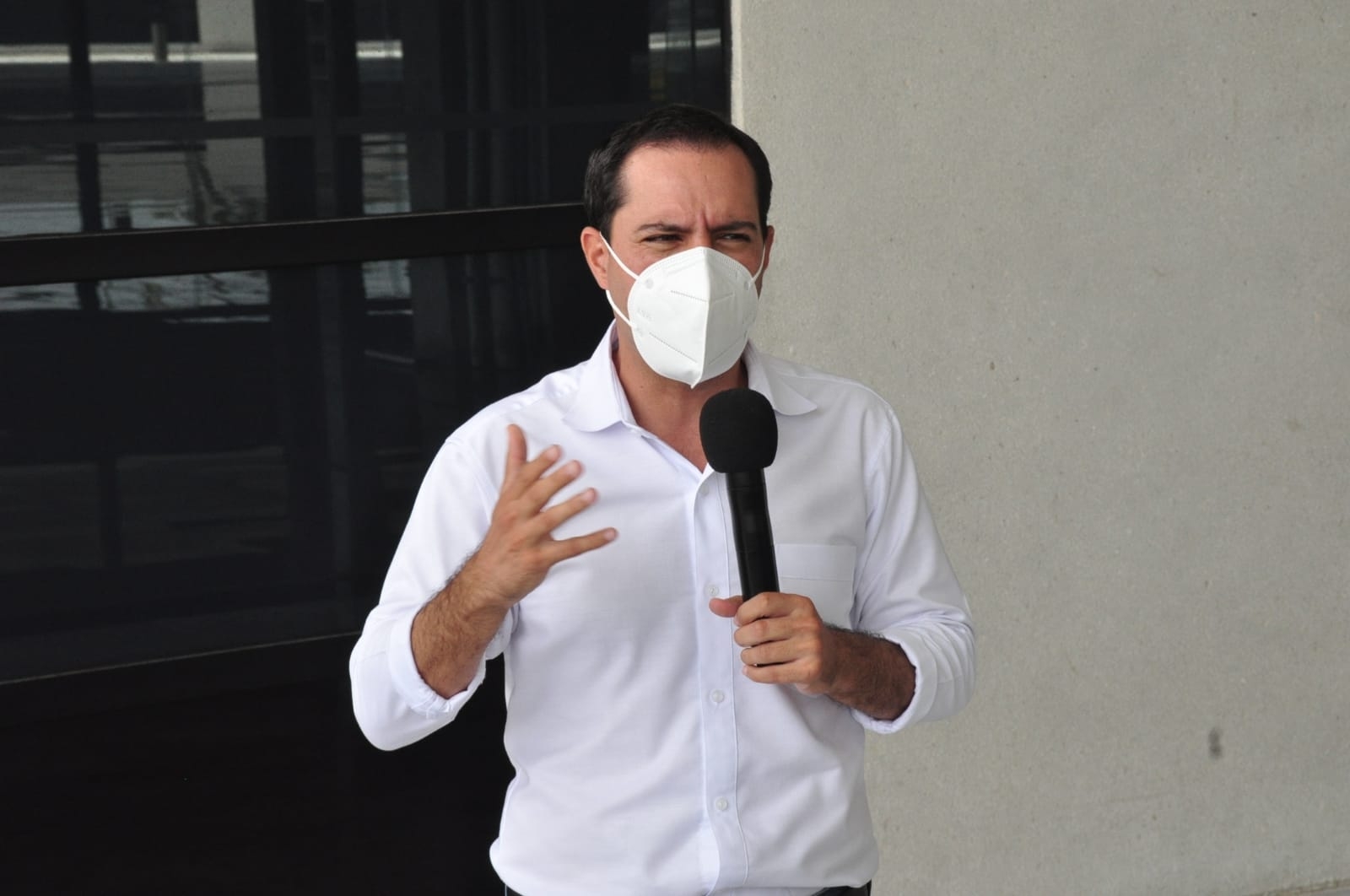 Mauricio Vila informó que los horarios de atención serán de 8:00 de la mañana a 6:00 de la tarde