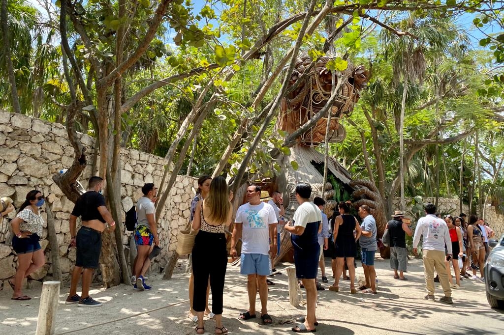 Los turistas son los que más se resisten a utilizar la mascarilla