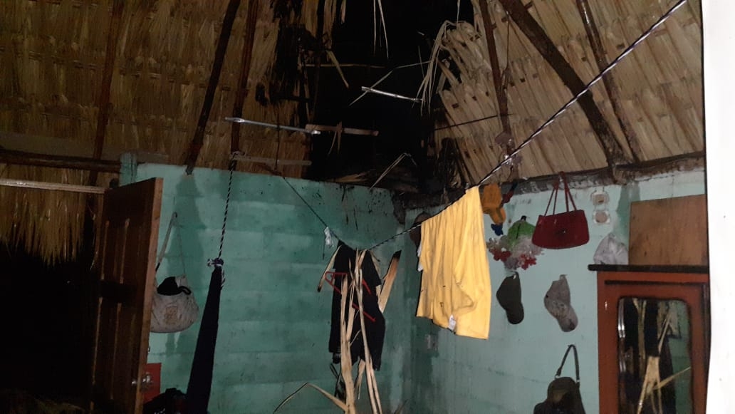 El incendio comenzó en el techo de la casa El incendio comenzó en el techo de la casa