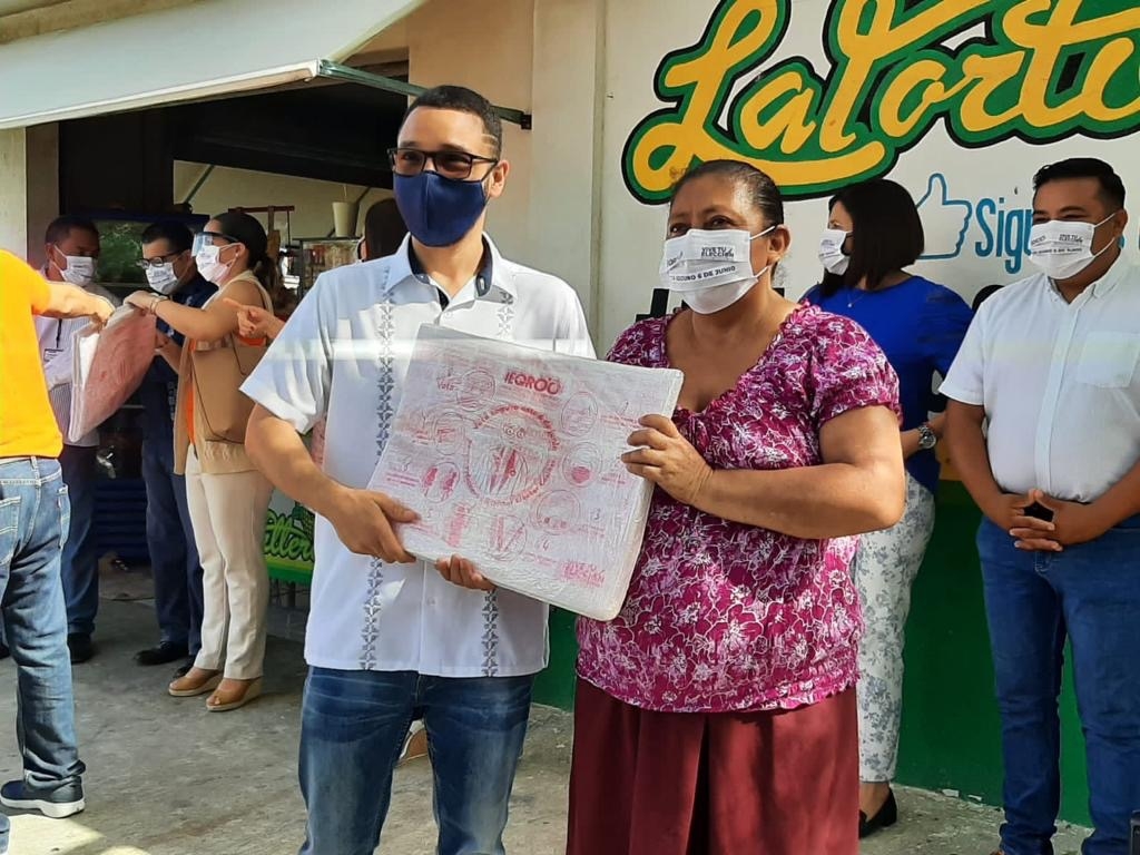La entrega papel tortilla para las y los ciudadanos de Chetumal.