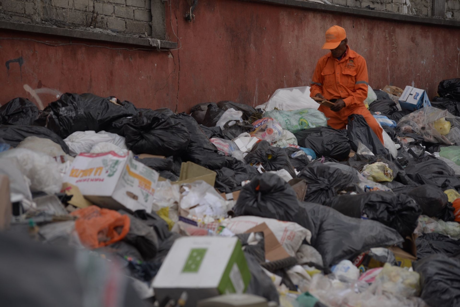 La niña fue encontrada por pepenadores del basurero de Comitán La niña fue encontrada por pepenadores del basurero de Comitán