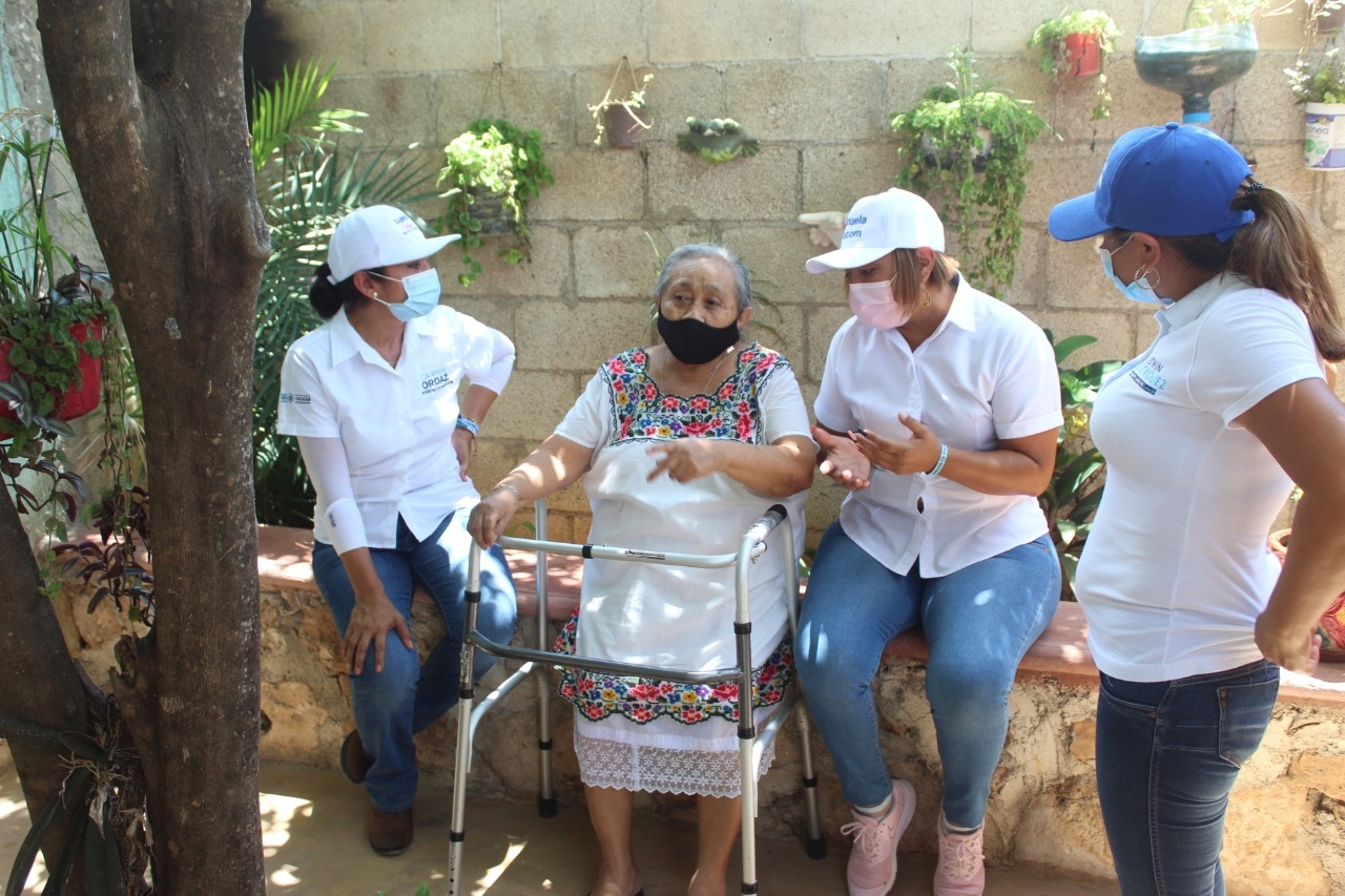 Manuelita Cocom se reunió con mujeres y reafirmó su compromiso
de mantener abiertas las líneas de comunicación