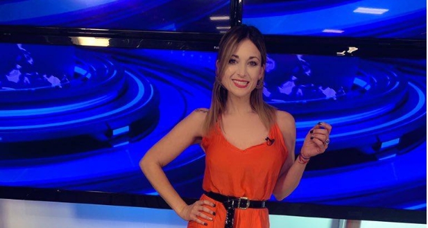 La locutora argentina Noelia Novillo anunció la muerte de William Shakespeare como algo reciente La locutora argentina Noelia Novillo anunció la muerte de William Shakespeare como algo reciente