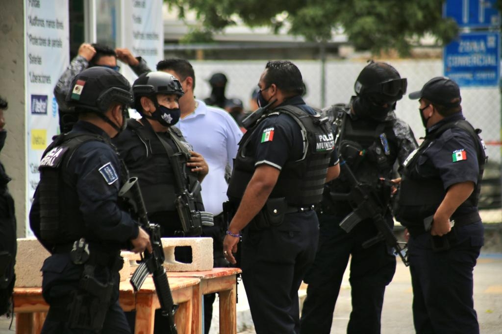 A pesar de las denuncias públicas, el titular de la policía niega los hechos A pesar de las denuncias públicas, el titular de la policía niega los hechos