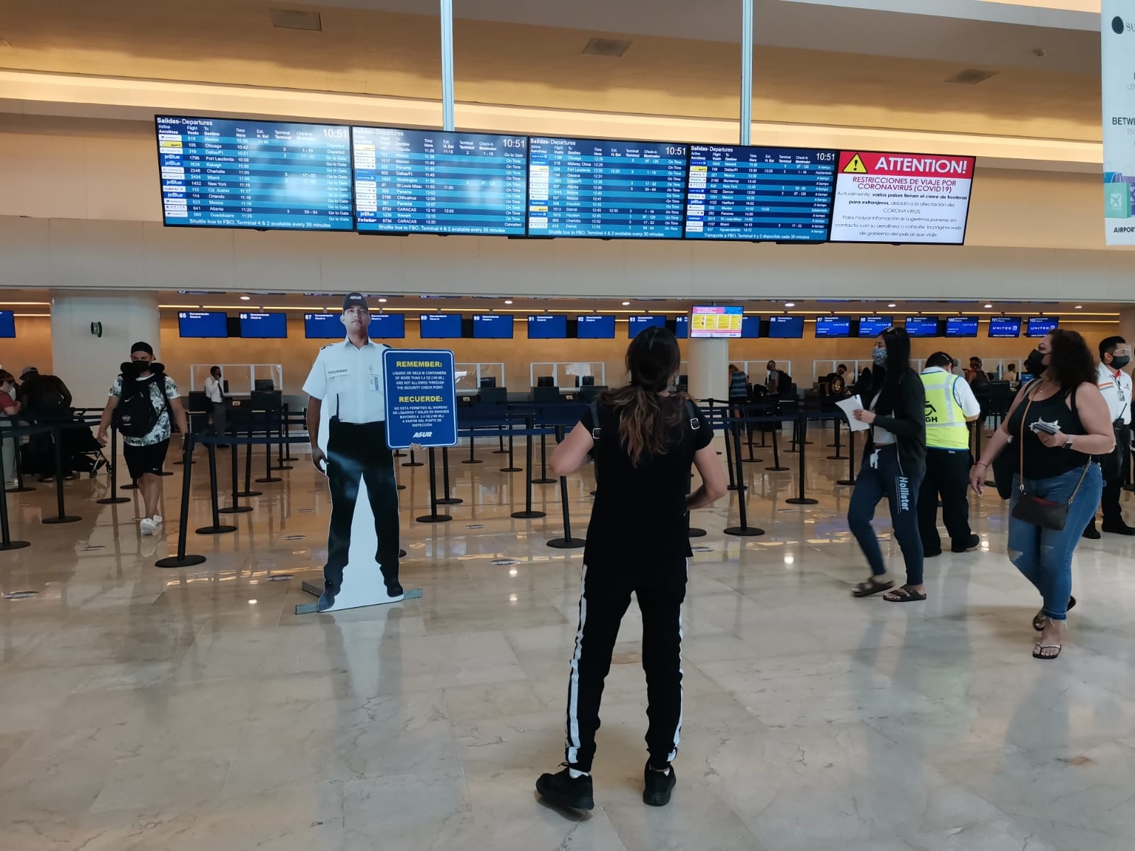 Aeropuerto Internacional de Cancún Aeropuerto Internacional de Cancún