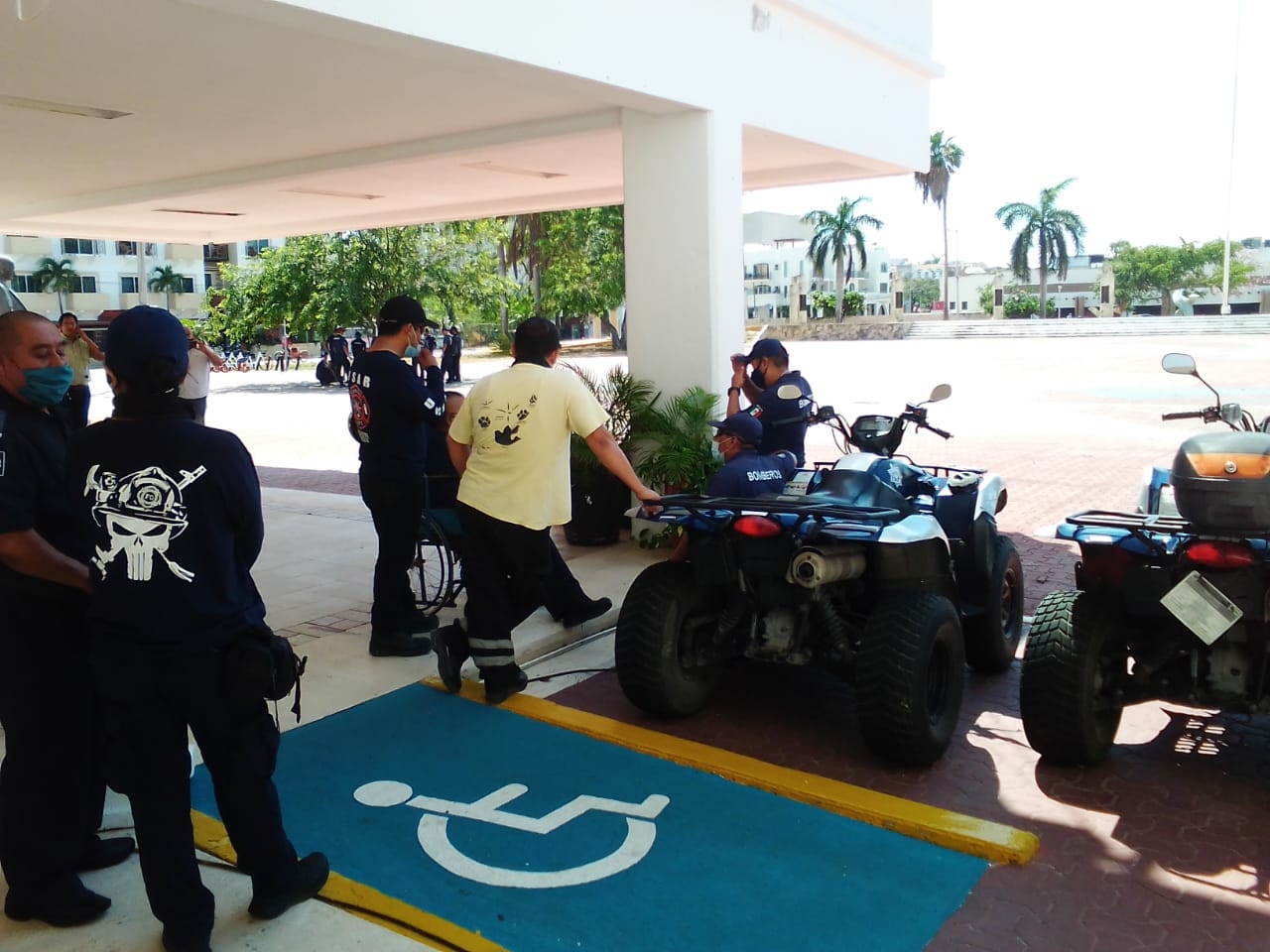 Bomberos exigen equipamiento contra incendios en Playa del Carmen