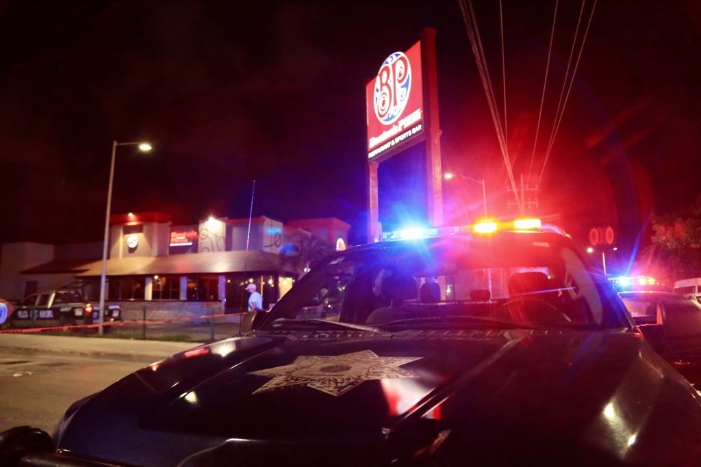 La pizzería fue blanco de un ataque armado anoche