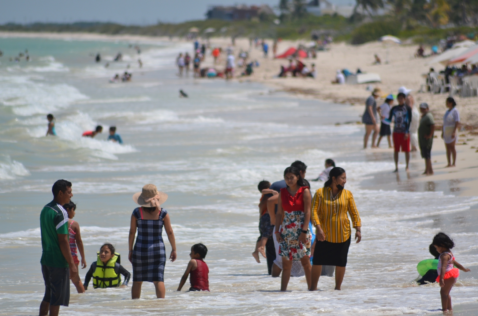 Yucatán destaca por sus playas. siendo de sus mejores atractivos Yucatán destaca por sus playas. siendo de sus mejores atractivos