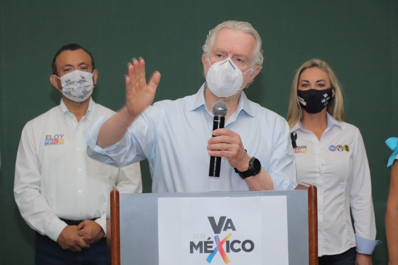Santiago Creel espera que los votantes los elijan el domingo