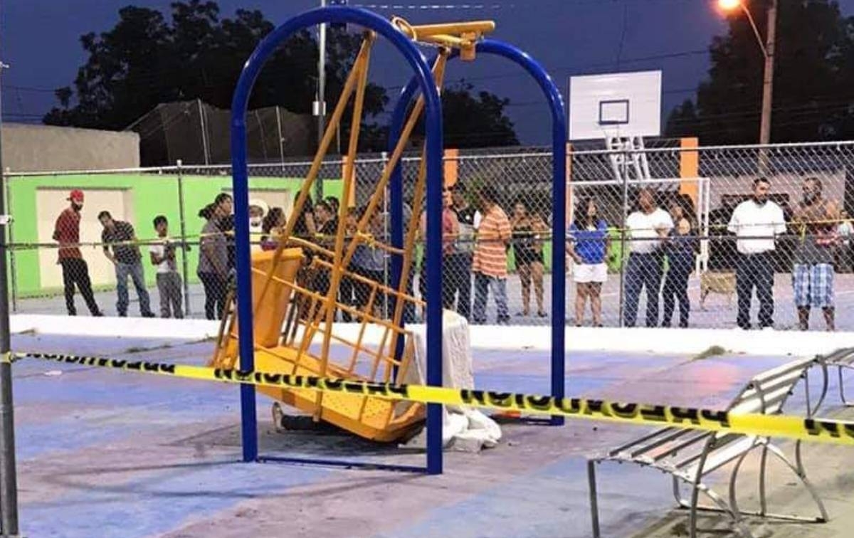 Niño de 7 años fallece en Chihuahua tras ser aplastado por un columpio habilitado para niños con capacidades diferentes