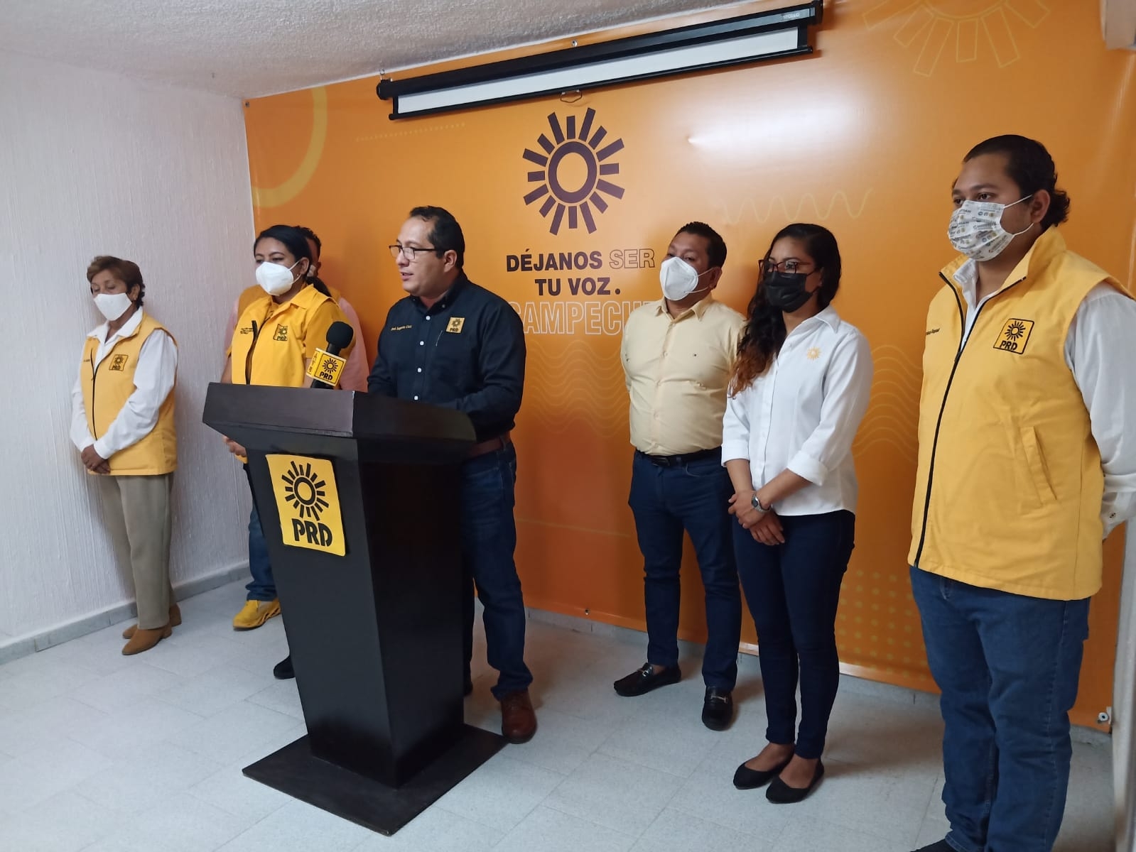 El dirigente estatal del Sol Azteca lamentó la falta de transparencia en la comuna que dirigió Eliseo Fernández Montufar