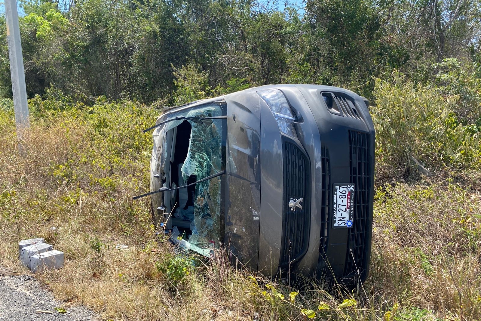 Así terminó el vehículo luego del accidente Así terminó el vehículo luego del accidente