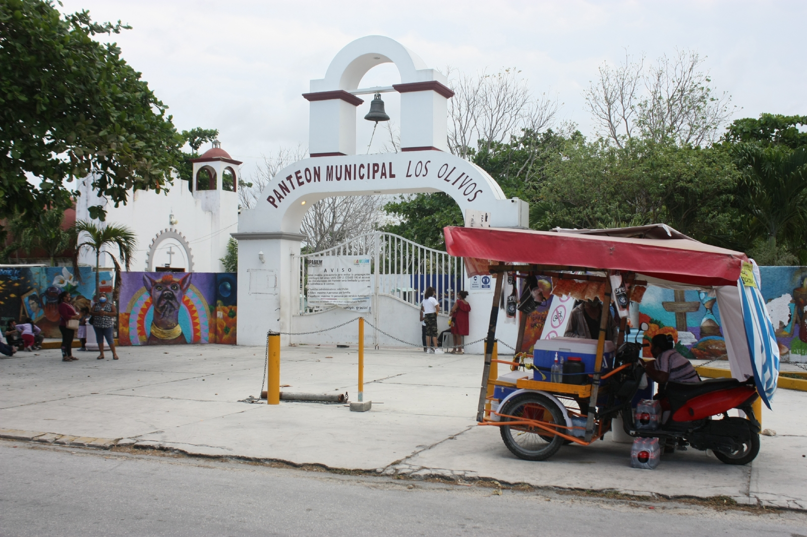 Cancún: Panteones limitarán aforo de personas en el 'Día de las Madres'