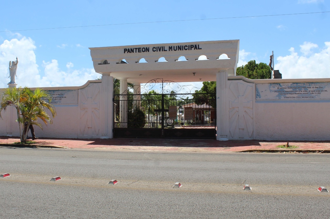 La historia detrás de la hélice que se encuentra a un lado de las oficinas del panteón esconde un relato de heroísmo y agradecimiento